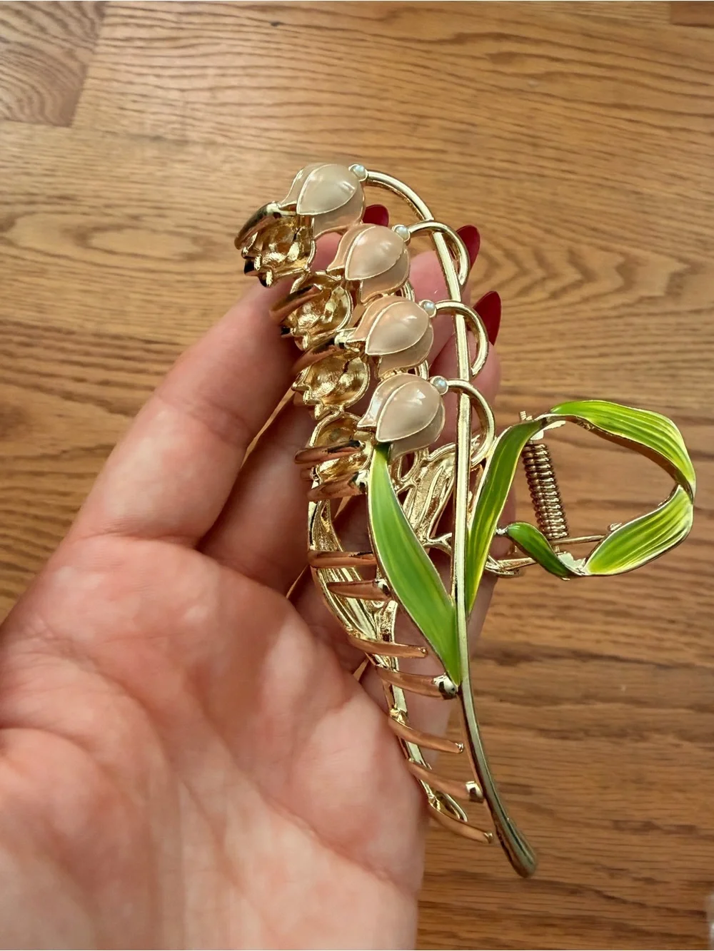 Vintage-Inspired Lily of the Valley Gold Tone Brooch with Green Enamel